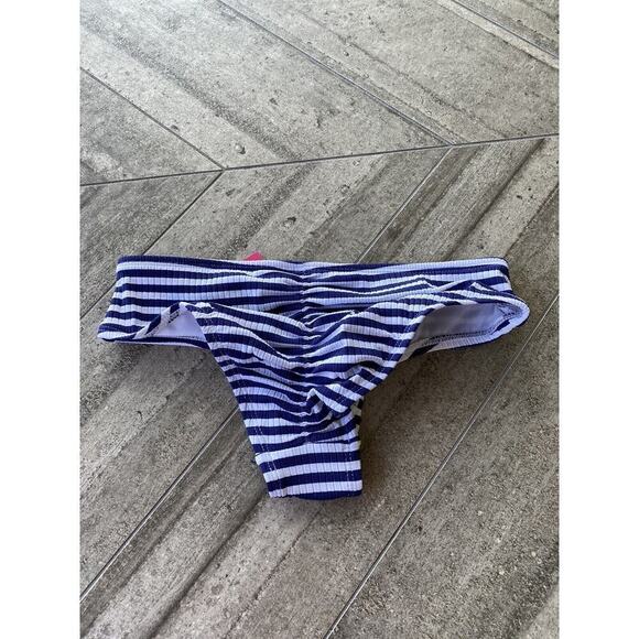 Juniors Ribbed Cheeky Hipster Bikini Bottom Loo- Xhilaration Navy Stripe XS 00 - Picture 8 of 12